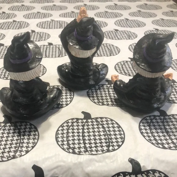 Set 3 Yoga Witches Figurines/Brand New /Spooky/Hall… - Picture 3 of 3